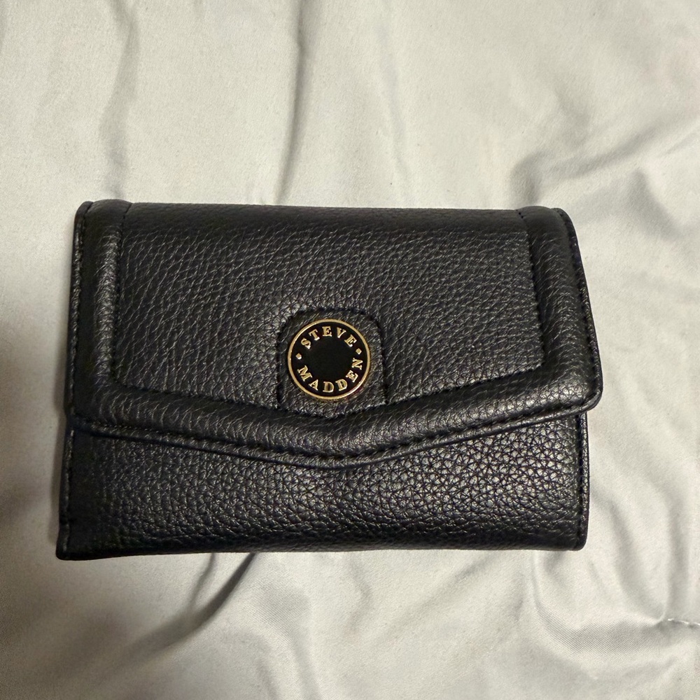 Steve Madden Black trifold wallet